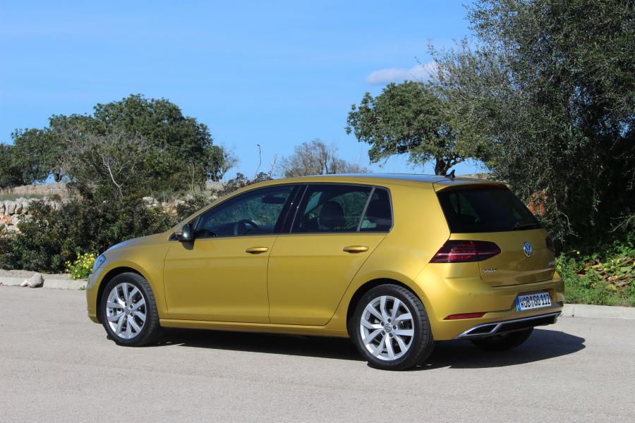 Volkswagen Golf TDI 5-Door 2017 года  (WW) (фото 19 из 41)